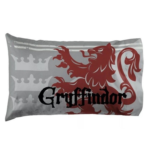 **Brand New** Harry Potter Gryffindor Reversible Pillowcase Red and Gray (One) - Picture 3 of 8